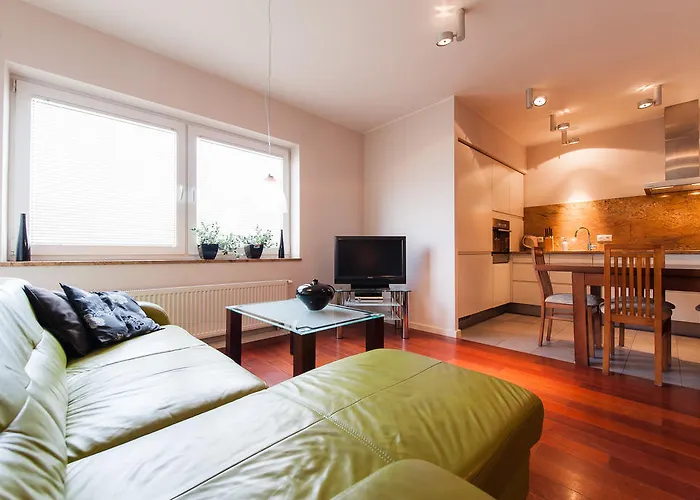 Exclusive - Old Town *